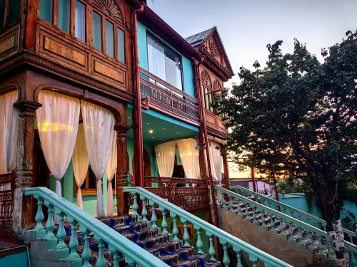 Hi YiLi·blue lane villa(Yili Old Town Kazanqi Branch)