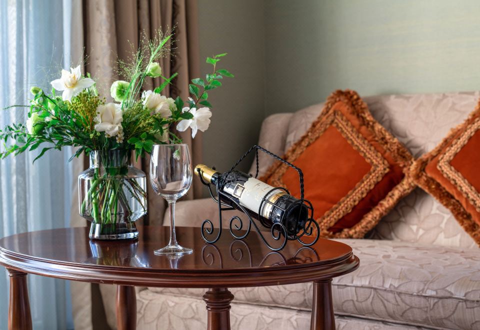 SeaView Garden Hotel QingdaoExecutive Sea-view Suite