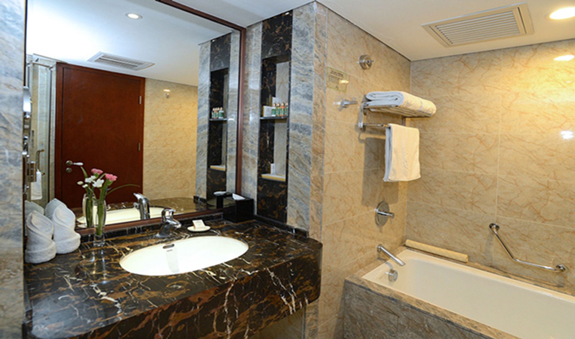 主楼商务大床房