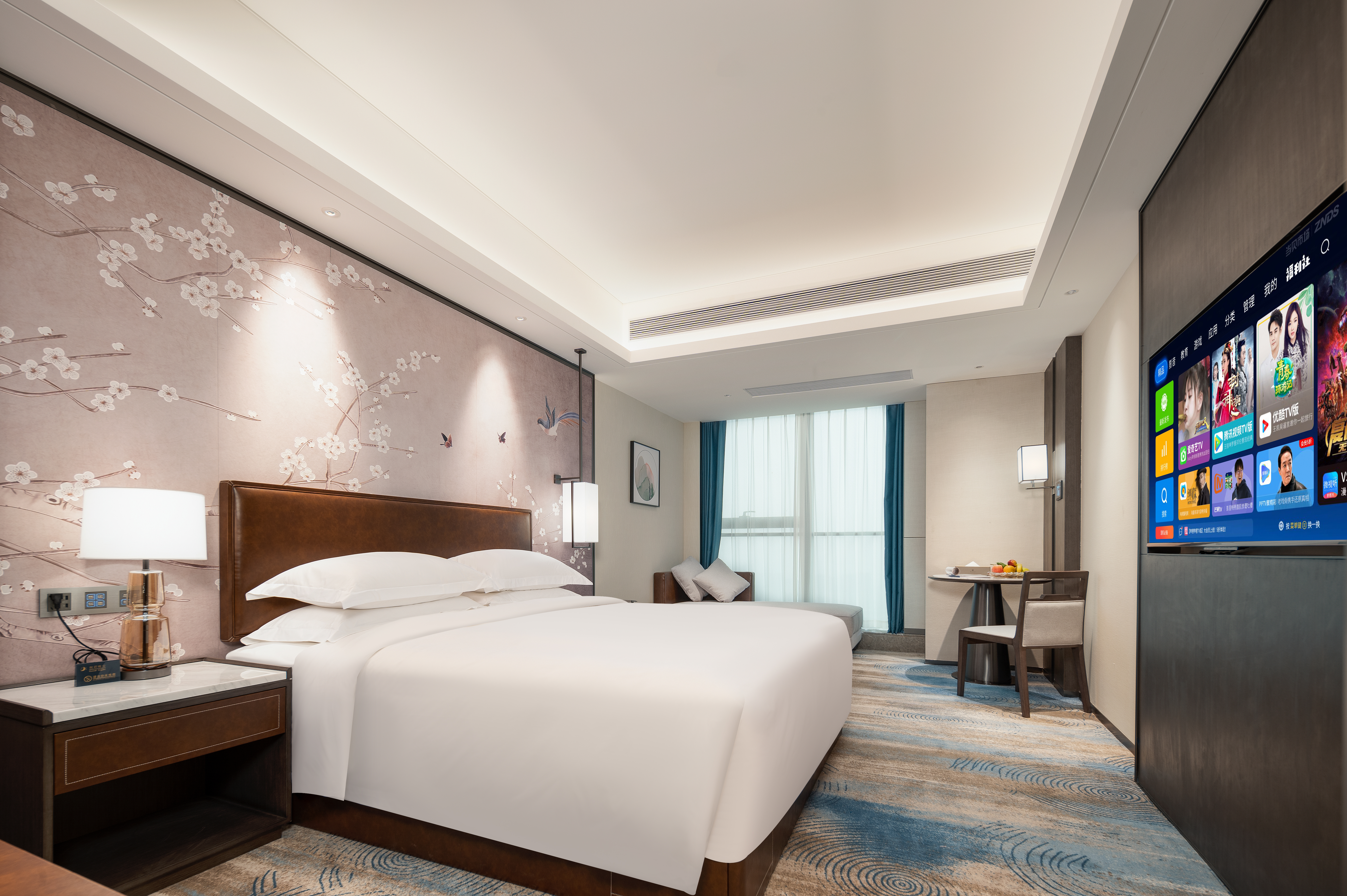 凌空.城景高级大床房（智能客控+品质床品+电视投屏）