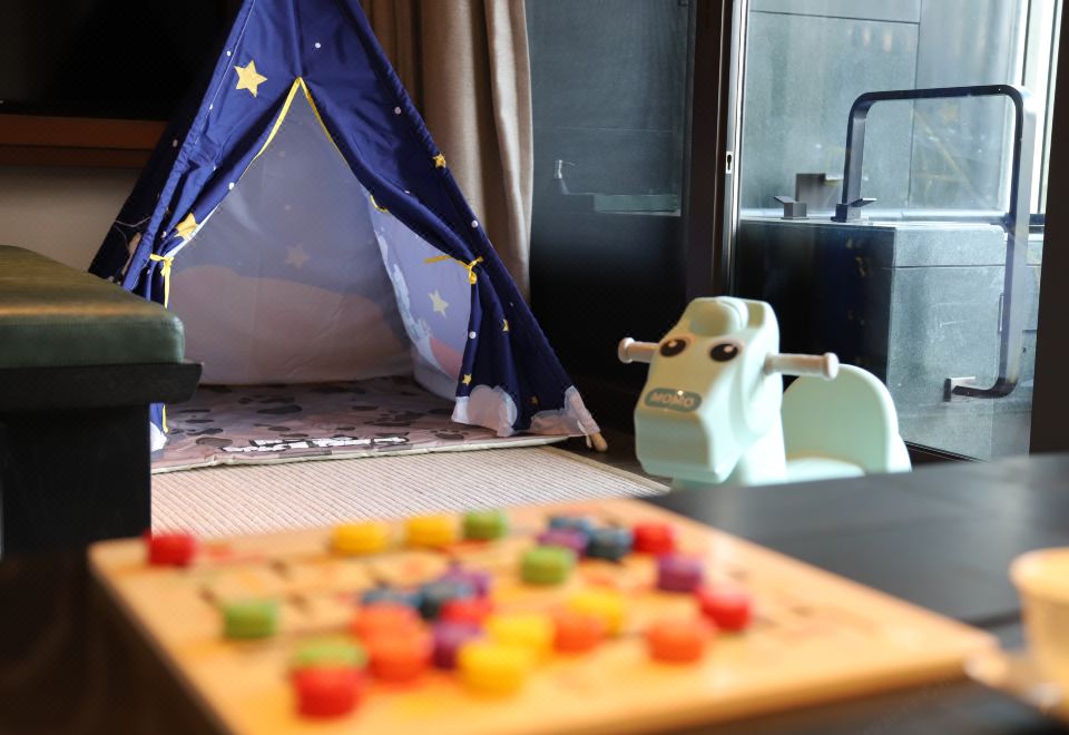 夢谷崖景雙床親子房