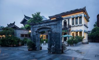 Yijia Lijing Hotel (wuhoucihuaxiHospitalShrine)