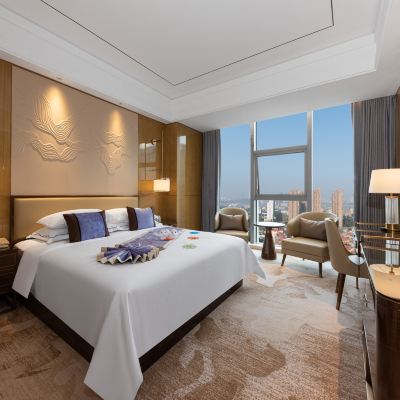 行政大床房（全景落地窗+地標景） 武漢桃花嶺大酒店優惠