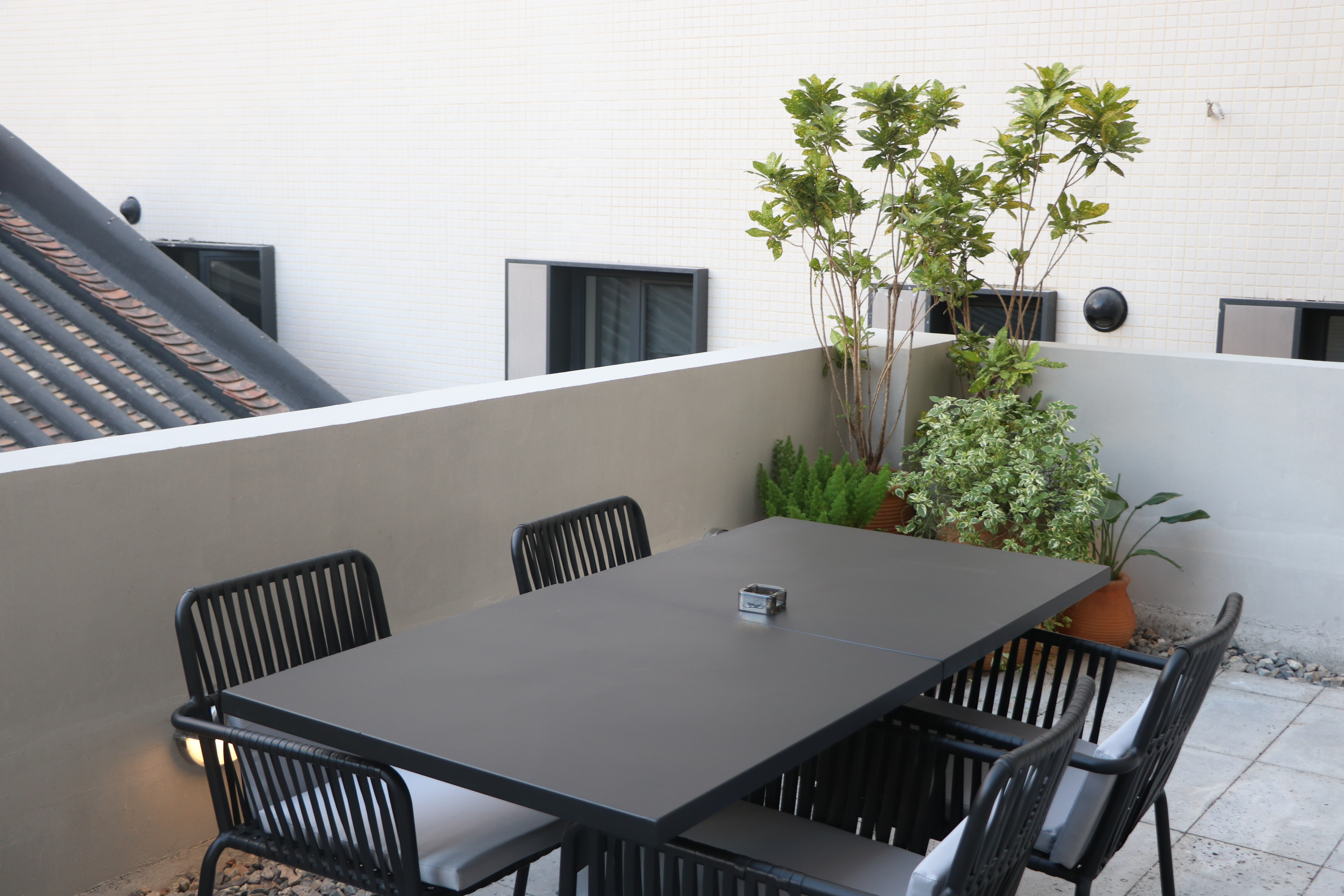 露台投影大床房（100寸高清投影+手机智能客控+迷你冰箱+智能马桶）