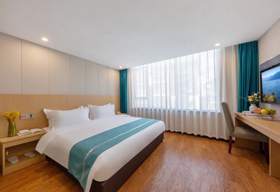 Jinting Hotel (Yanbian High-speed Railway Station Central Square)Sunshine Room - Mountain-View (Double bed)