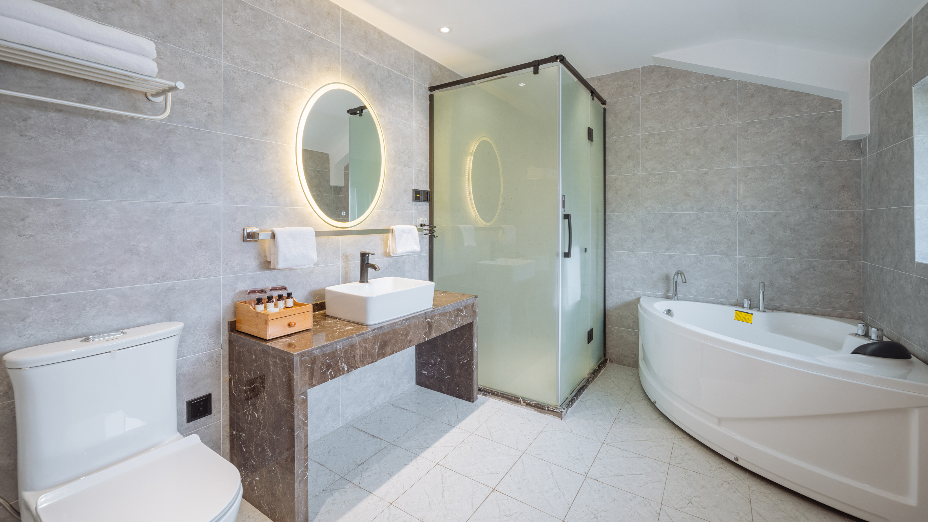 清净-浴缸亲子房