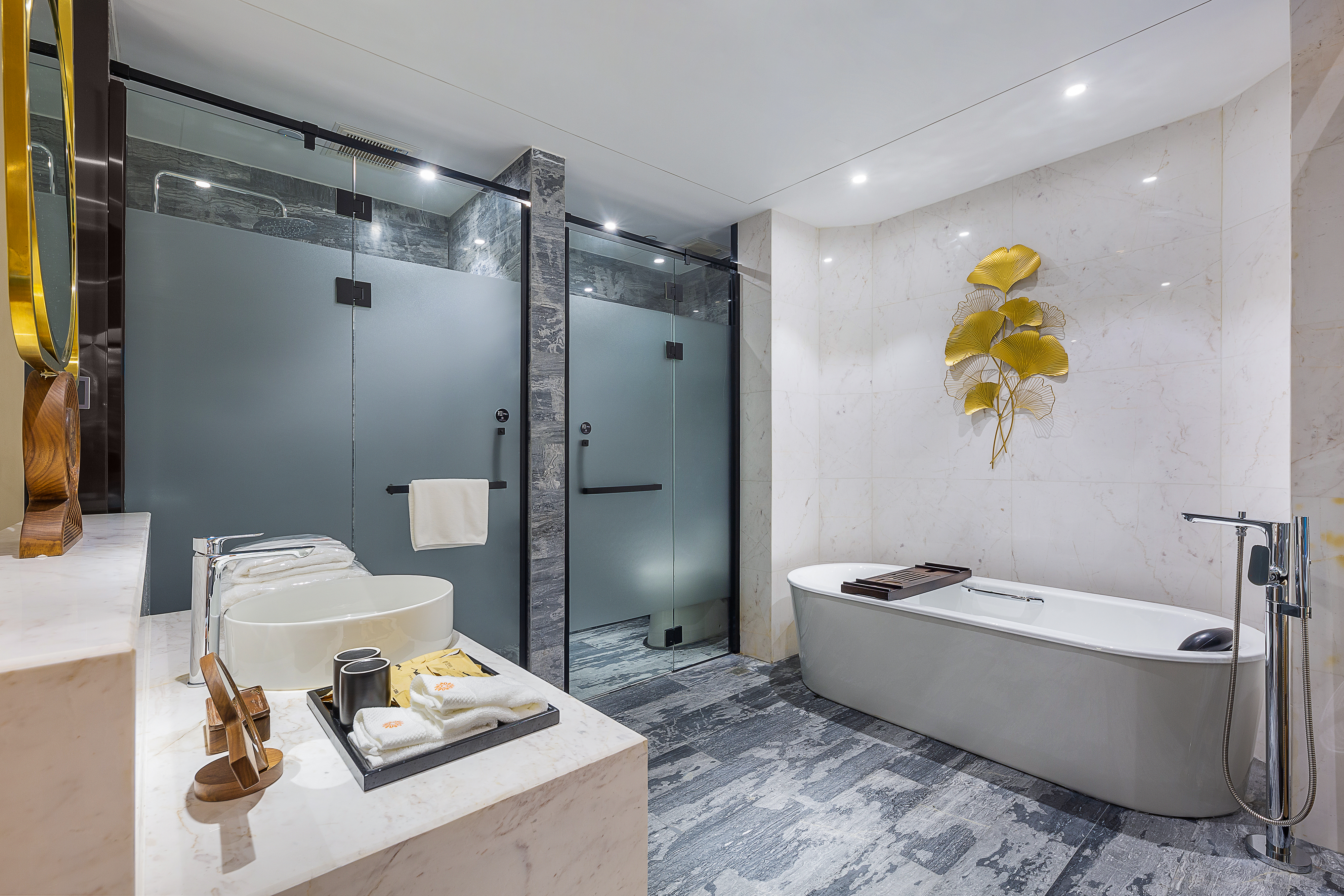 莫彷徨-LOFT泡泡浴大床套房（高端洗护+智能客控）