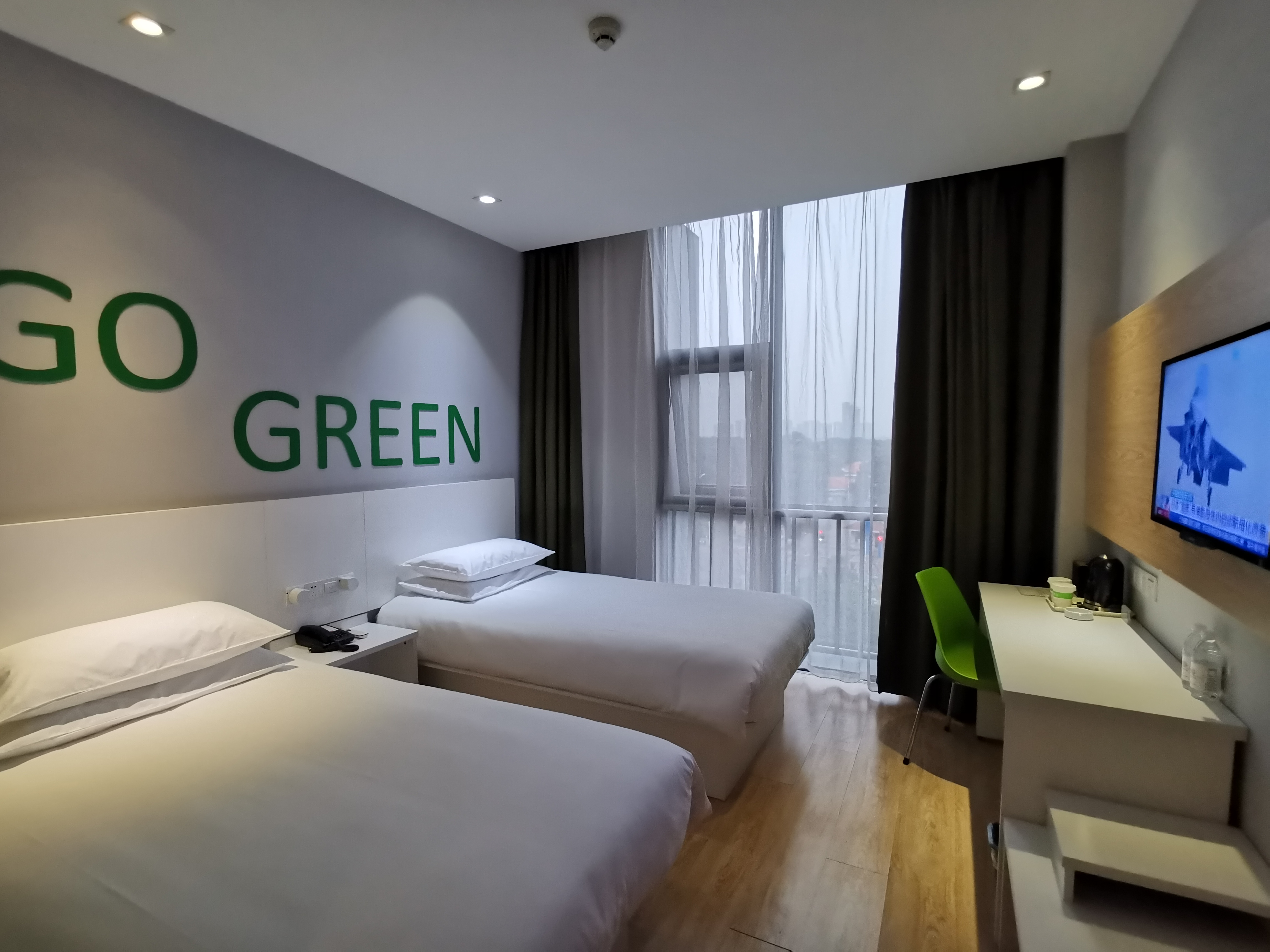 Homeinn Plus Hotel (Suzhou Fenhu Luxin Avenue)Double bed room