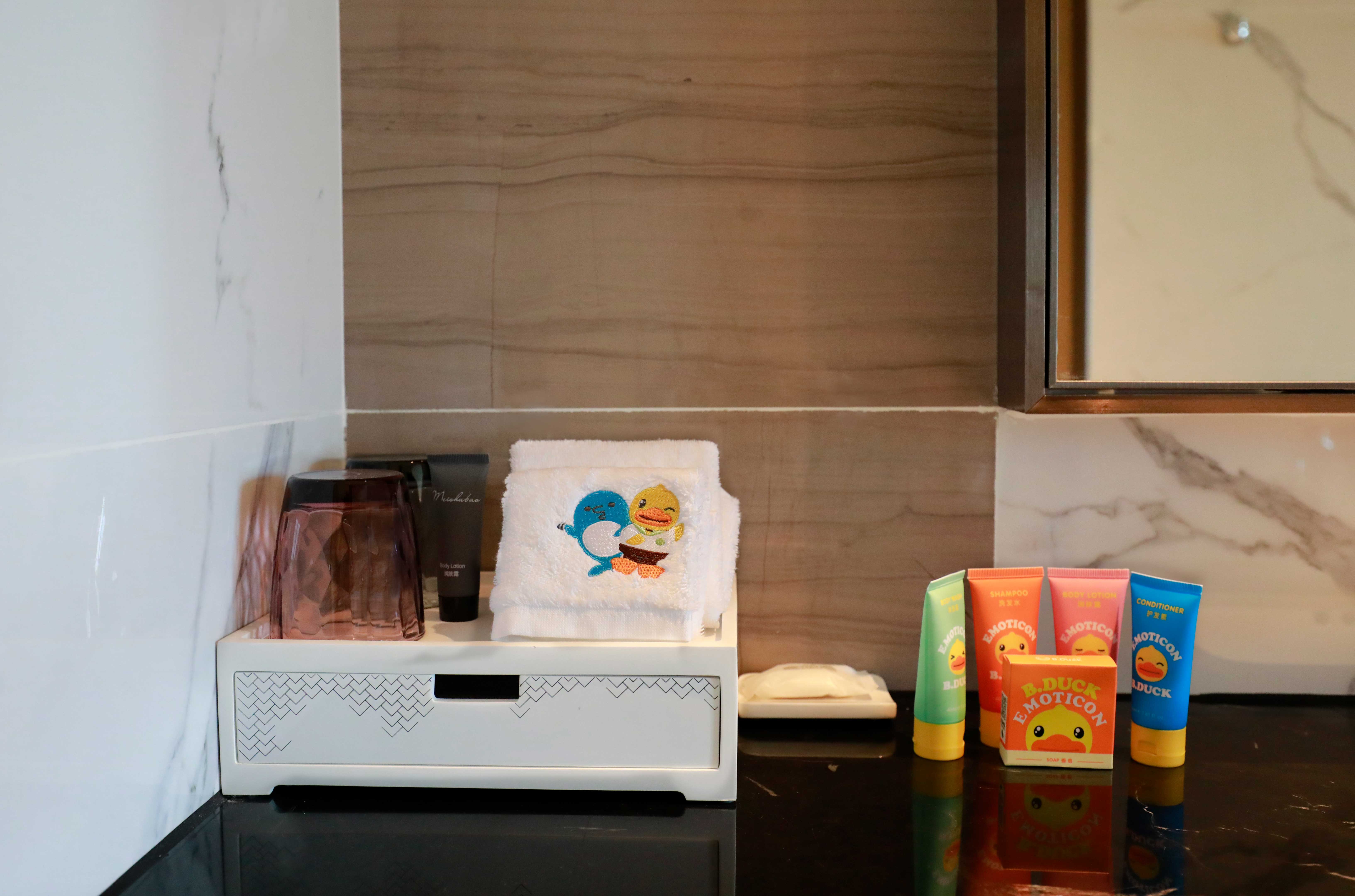 B.duck親子主題房