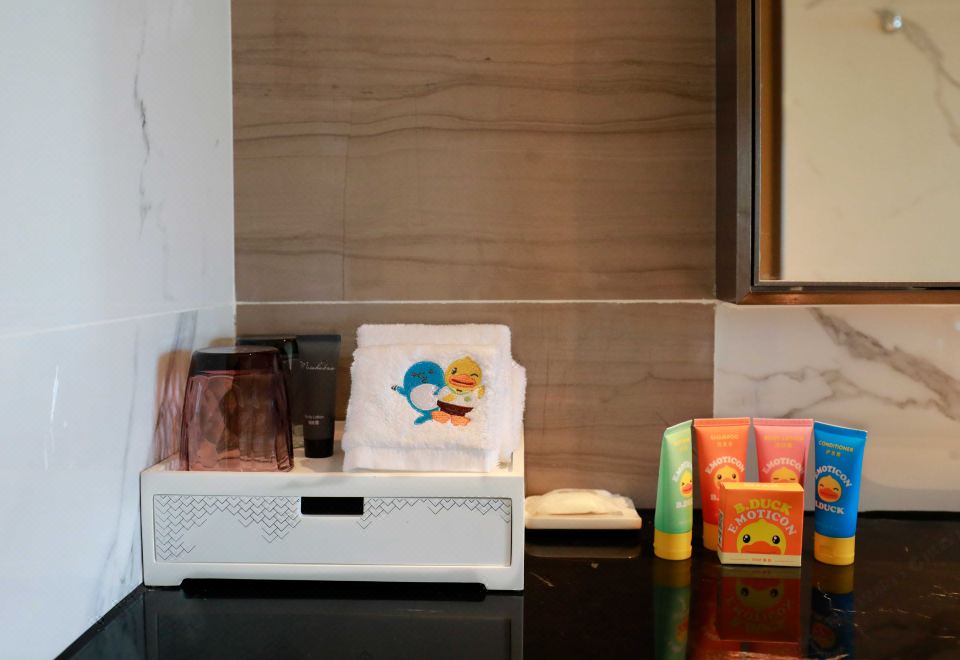 Crowne Plaza Foshan Nanhai1 King Standard Family Fun Room