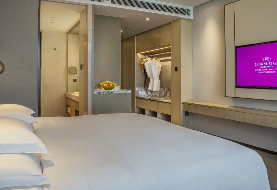 星城景观大床房