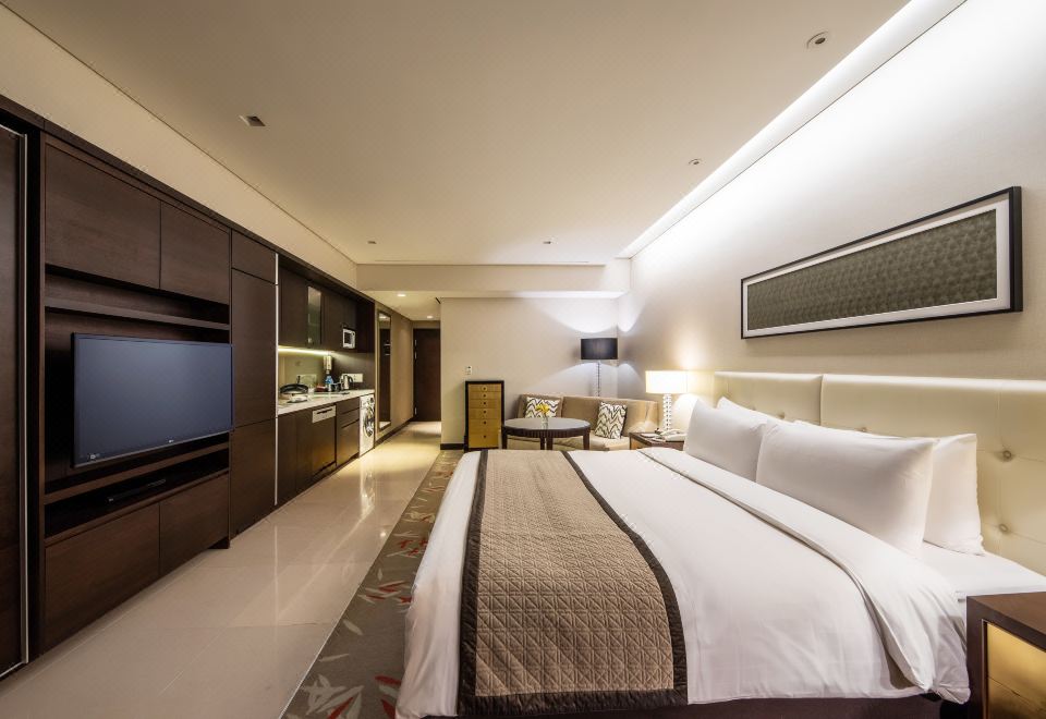 高級特大床一室房