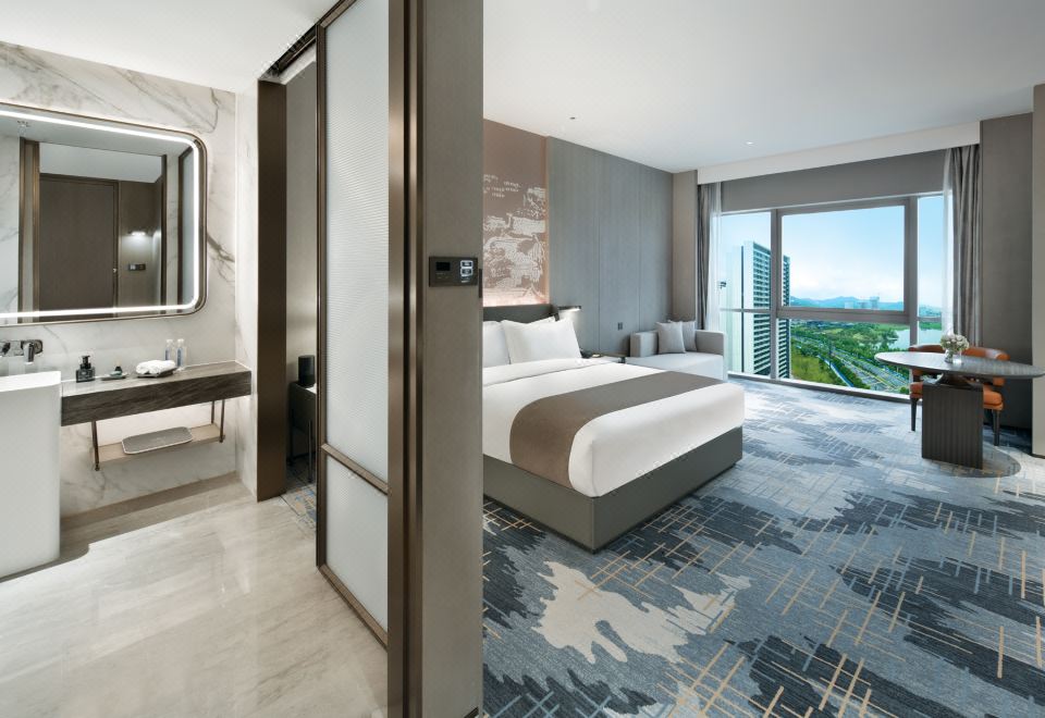 行政湖景大床房