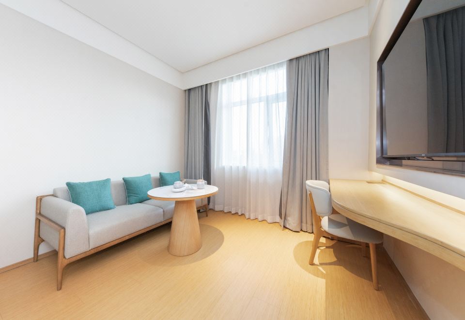 套房（65寸4K电视投屏+智能客控）