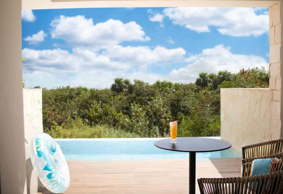 海濱精緻套房（帶室外按摩浴缸）