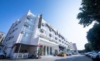 Jinjiang Inn Select Hotel (Xiamen North Railway Station Jimei University Branch) - Housity