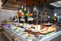 Hampton by Hilton Shantou Railway Station