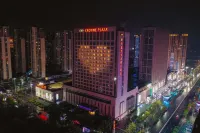 Crowne Plaza XIANGYANG by IHG Hotel a 
