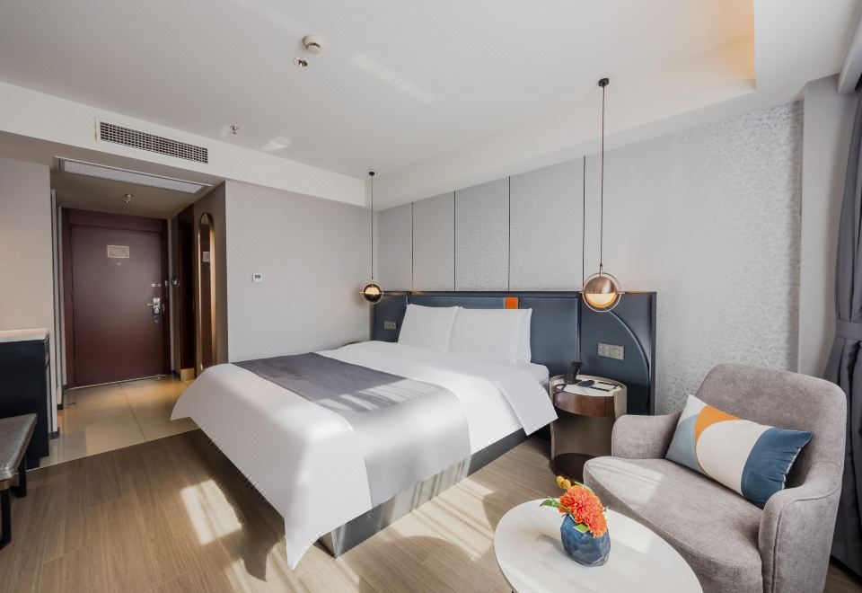 商务大床房【欧式风格+投屏电视+智能客控】