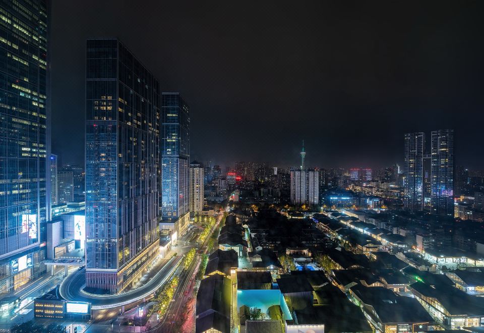 太古觀景兩室一廳雙衞套房（落地窗+烘乾洗衣機+投影