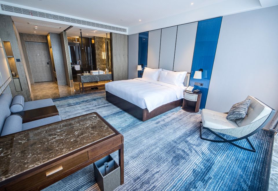 豪华大床房（智能客控+蓝牙音响）