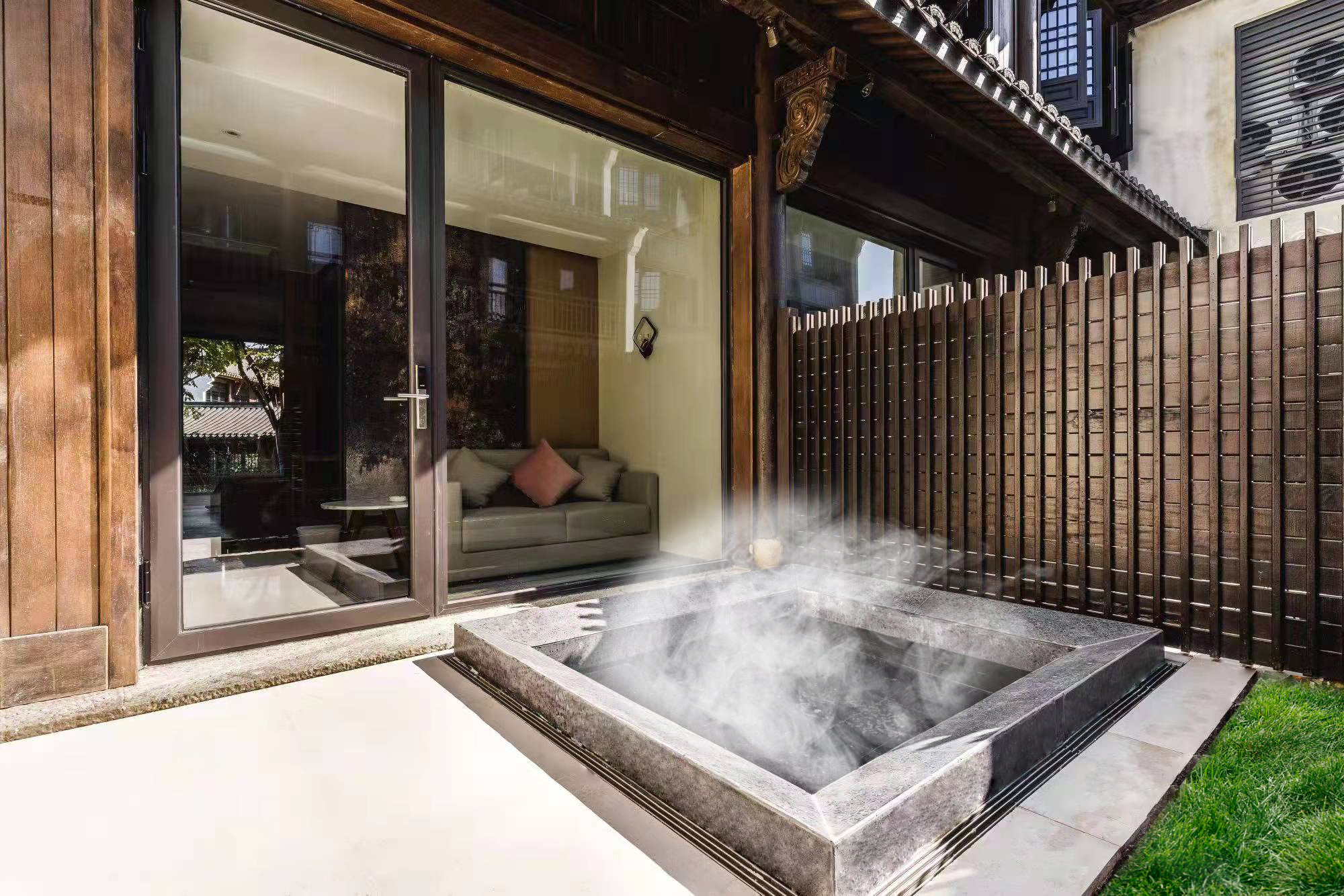 河景庭院恒温私汤双床房