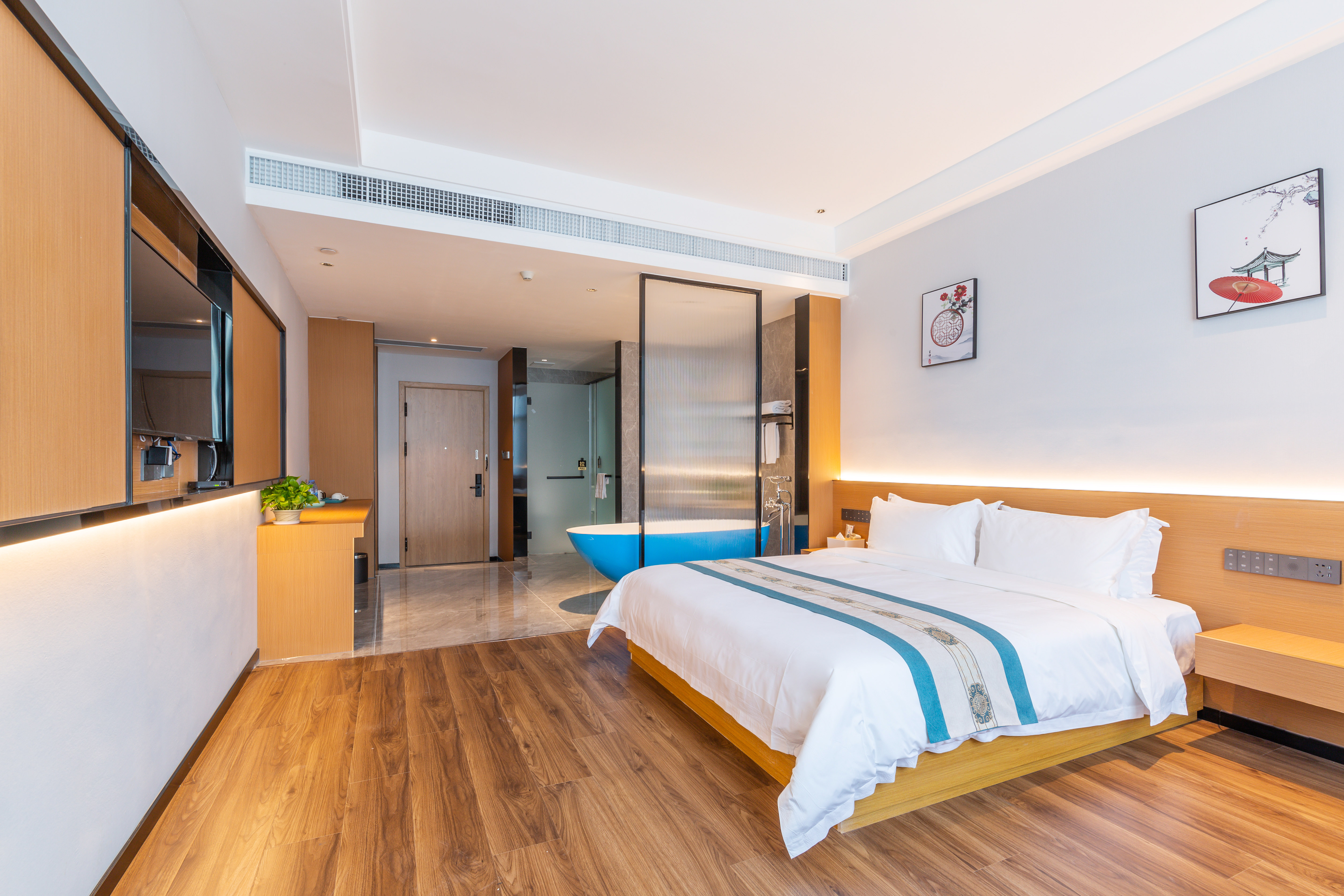 尊享浴缸大床房「深睡床墊+智能客控」