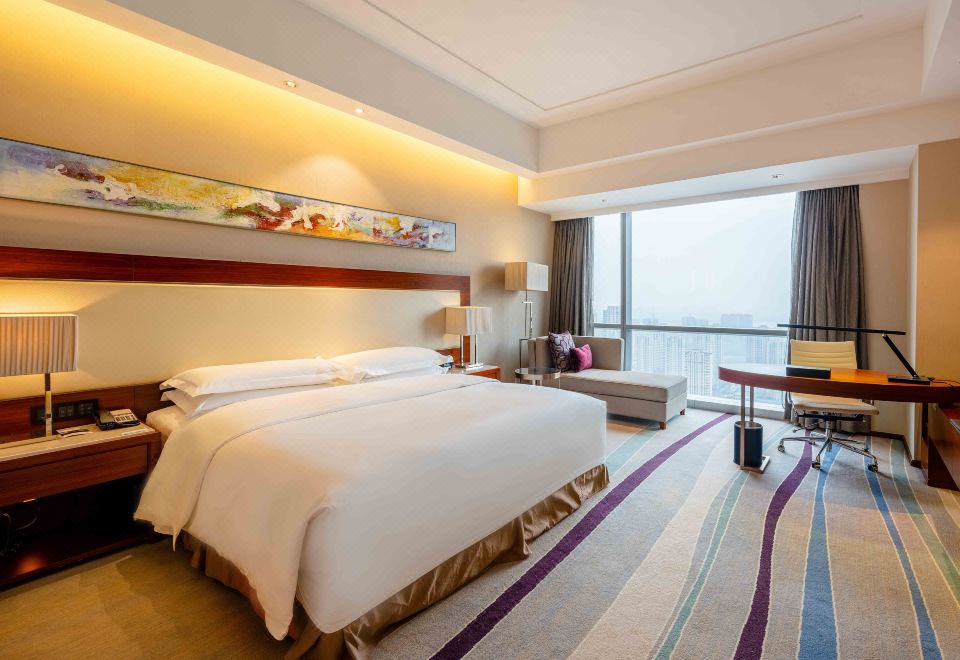 Crowne Plaza Wuxi TaihuKing Premium Lounge Access City View