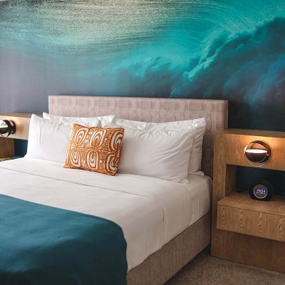 Accessible Waikiki View 1 King Bed Hearing Impaired Waikiki Beachcomber by Outrigger Promo Code