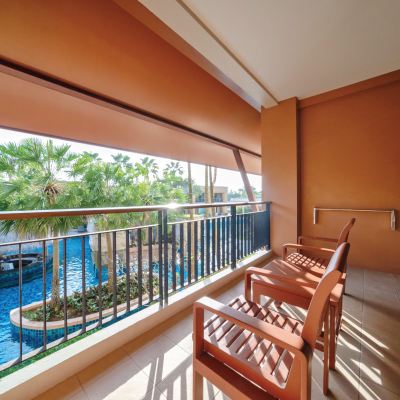 Deluxe Family Pool View Room
