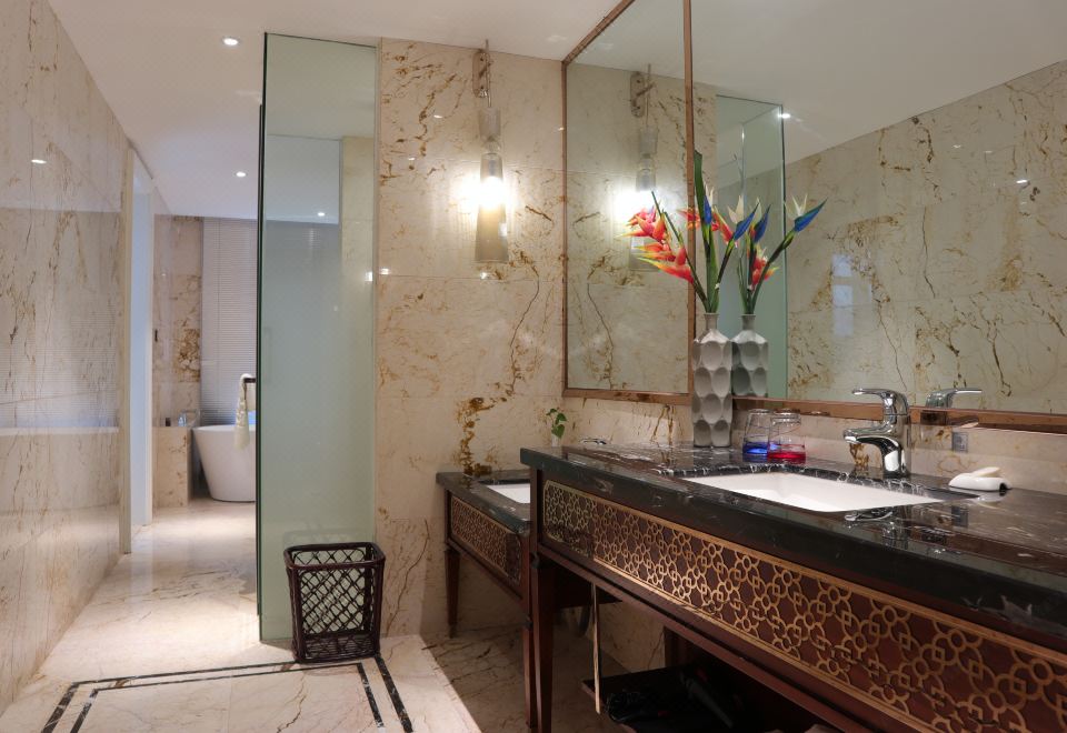 行政温馨家庭房