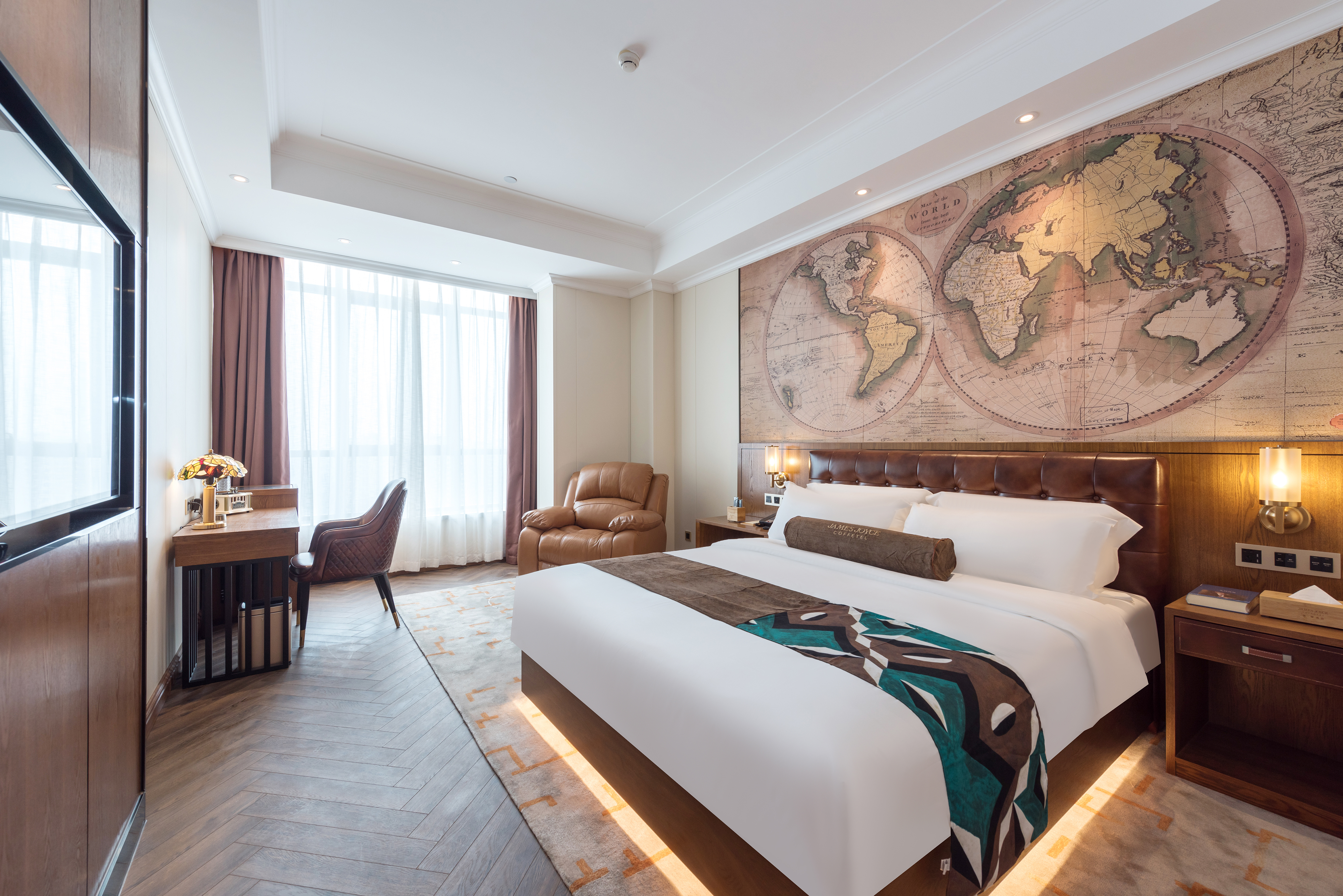 啡凡河景大床房（芝华士沙发+可投屏电视）