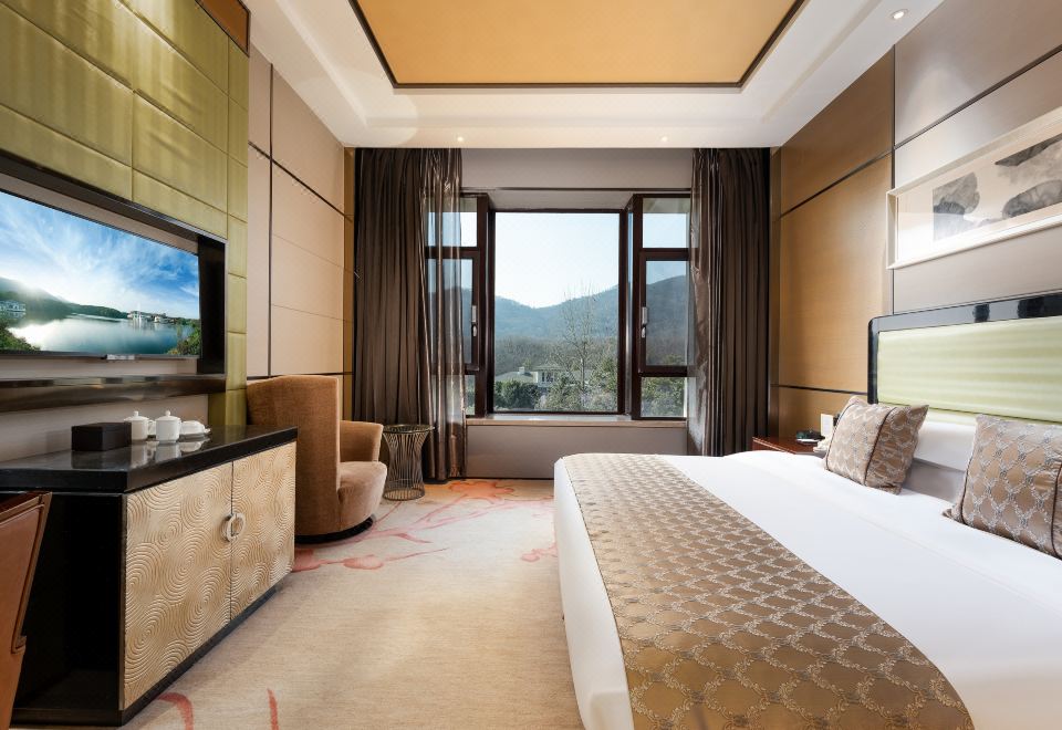 The Purple Palace NanjingJinling Building Deluxe Double Bed Room - Enjoy Forest Oxygen Bar