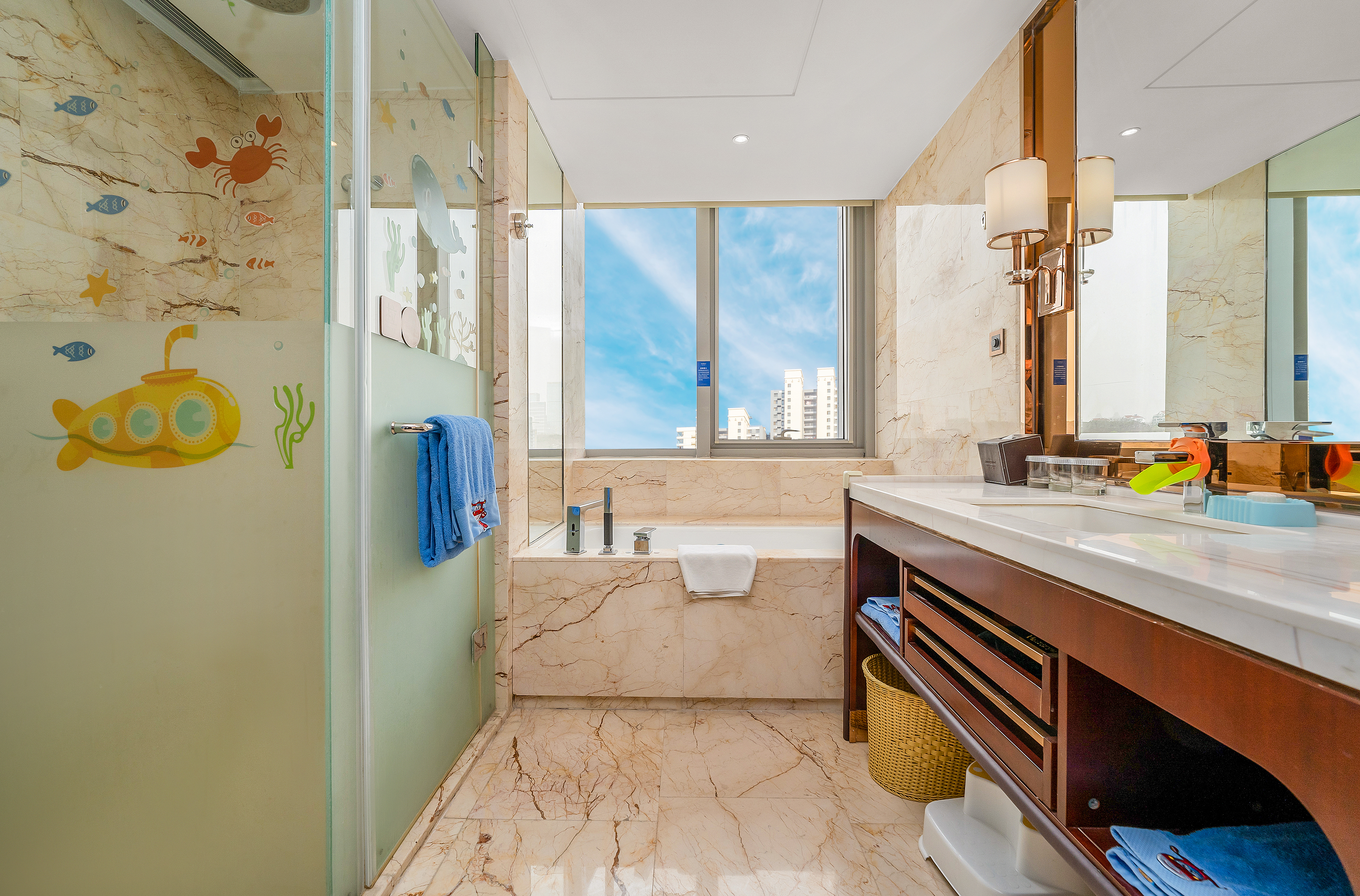 亲子主题套房【童趣盎然】+【宽绰大床】