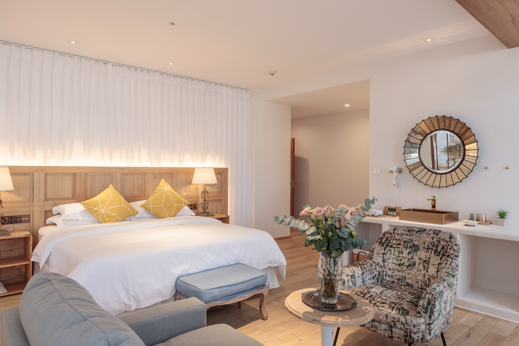 半夏豪华大床房