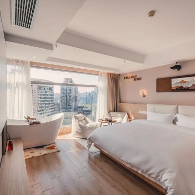 奶茶豪華江景大床房 小淏飯店（重慶解放碑步行街洪崖洞店）優惠