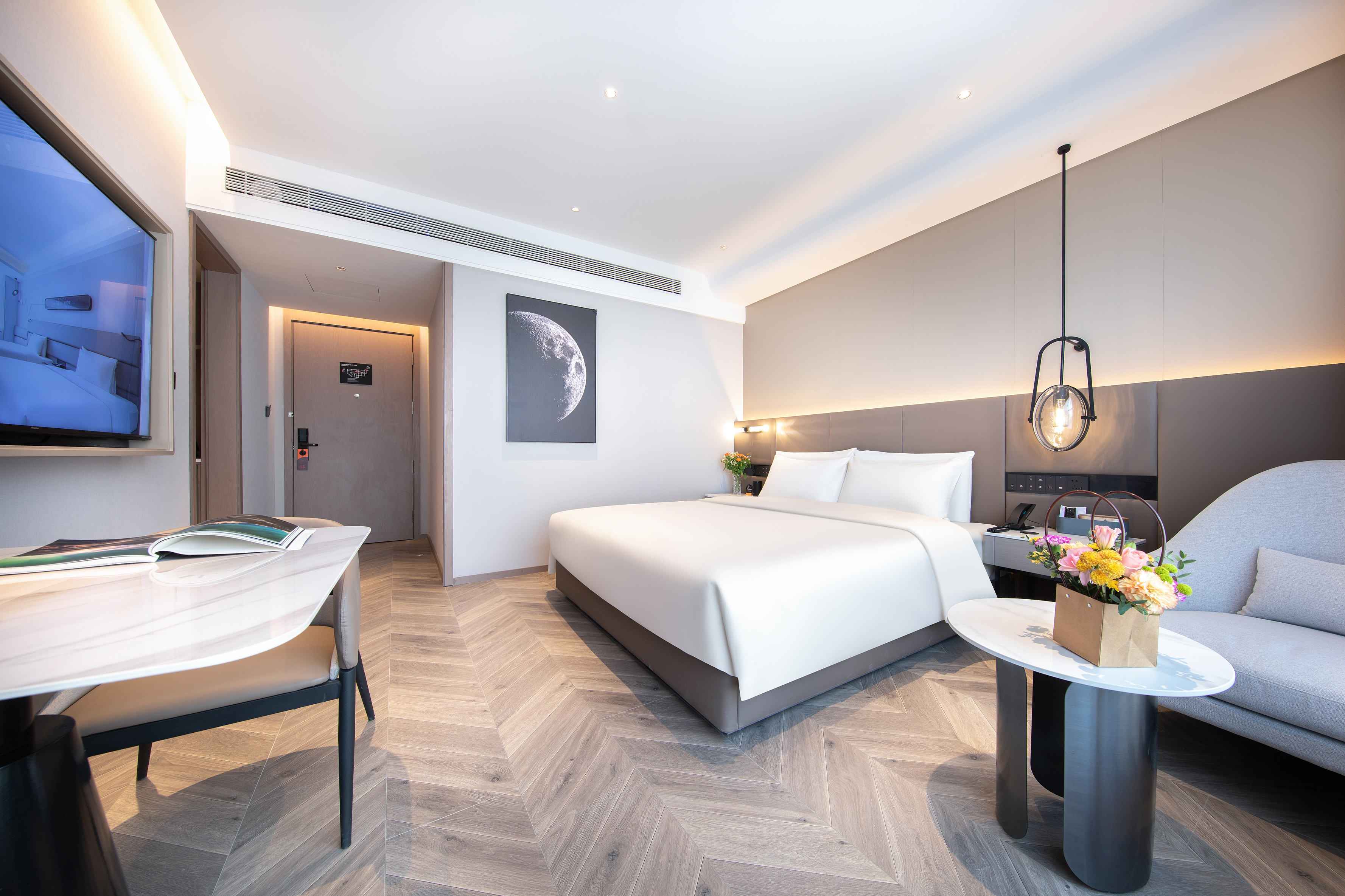 行政大床房（小冰箱-徕芬吹风机-投屏电视）