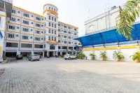 Siddhartha Hotel Grand City, Birtamode Отели в г. 