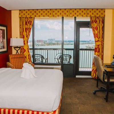 King Room with Intracoastal Waterway View and Balcony