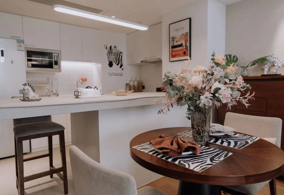 热带草原亲子屋