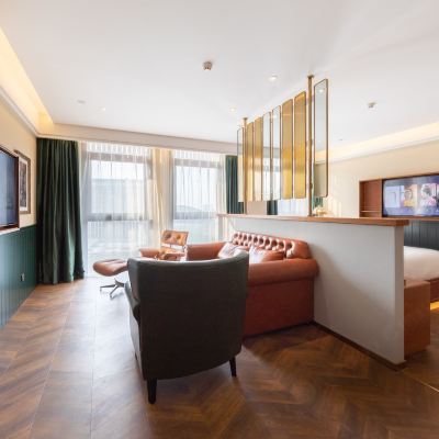 啡凡景觀套房（投屏+小冰箱） 喆·啡飯店（青島新都心凱德廣場店）優惠