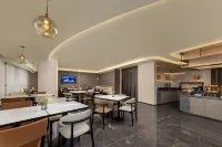 Atour Hotel Yunfu Luoding Taide Tianrun Plaza
