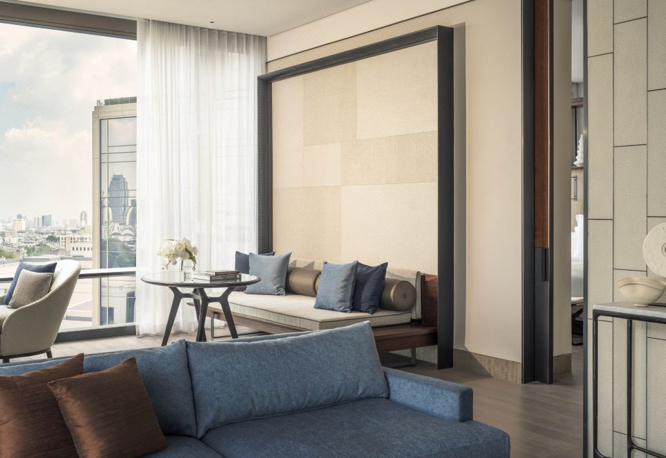 尊贵河景露台套房