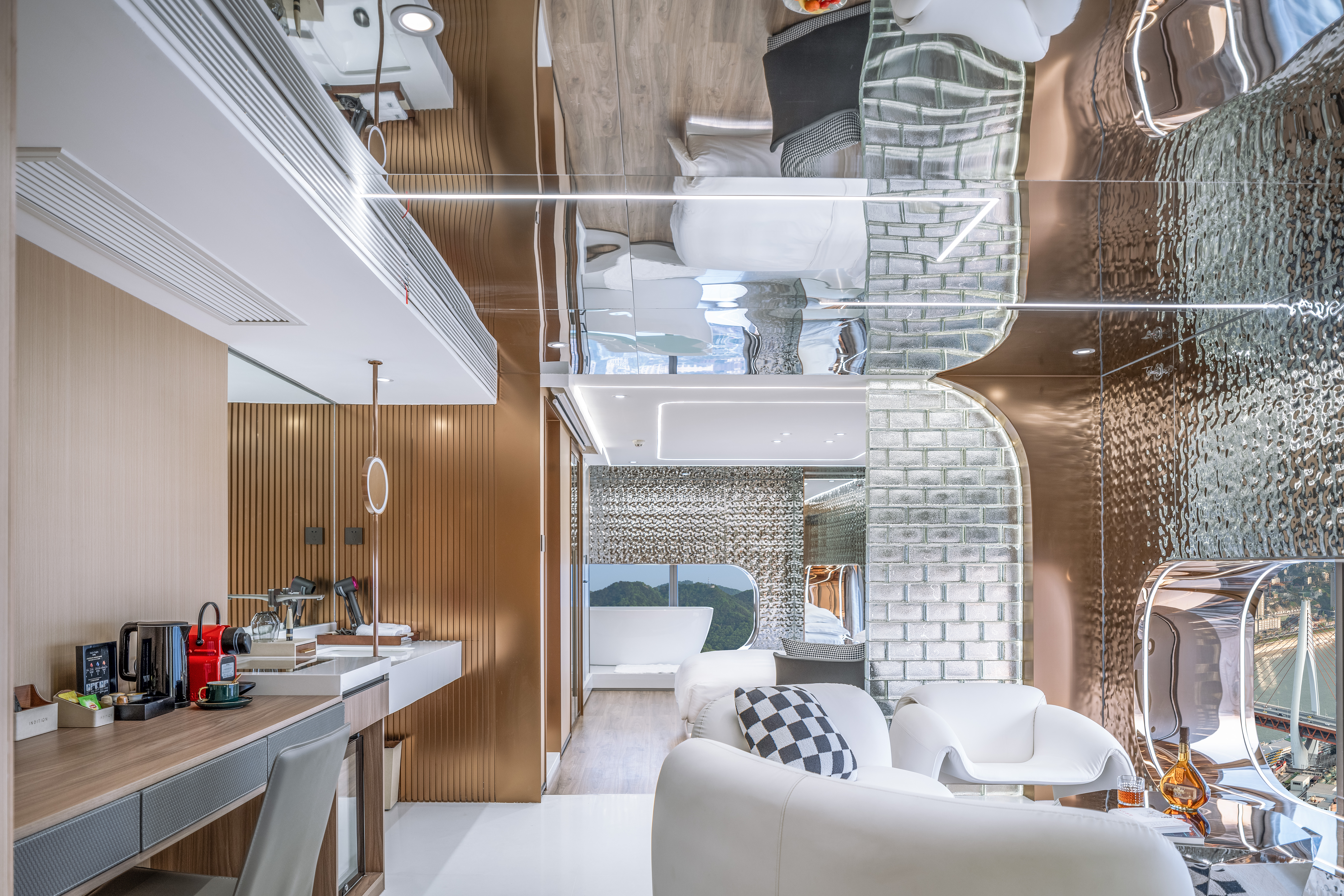 太空舱.270度江景套房