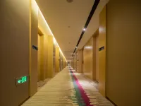 Lavande Hotel (Xingping Maweiyi Hangkong Square)