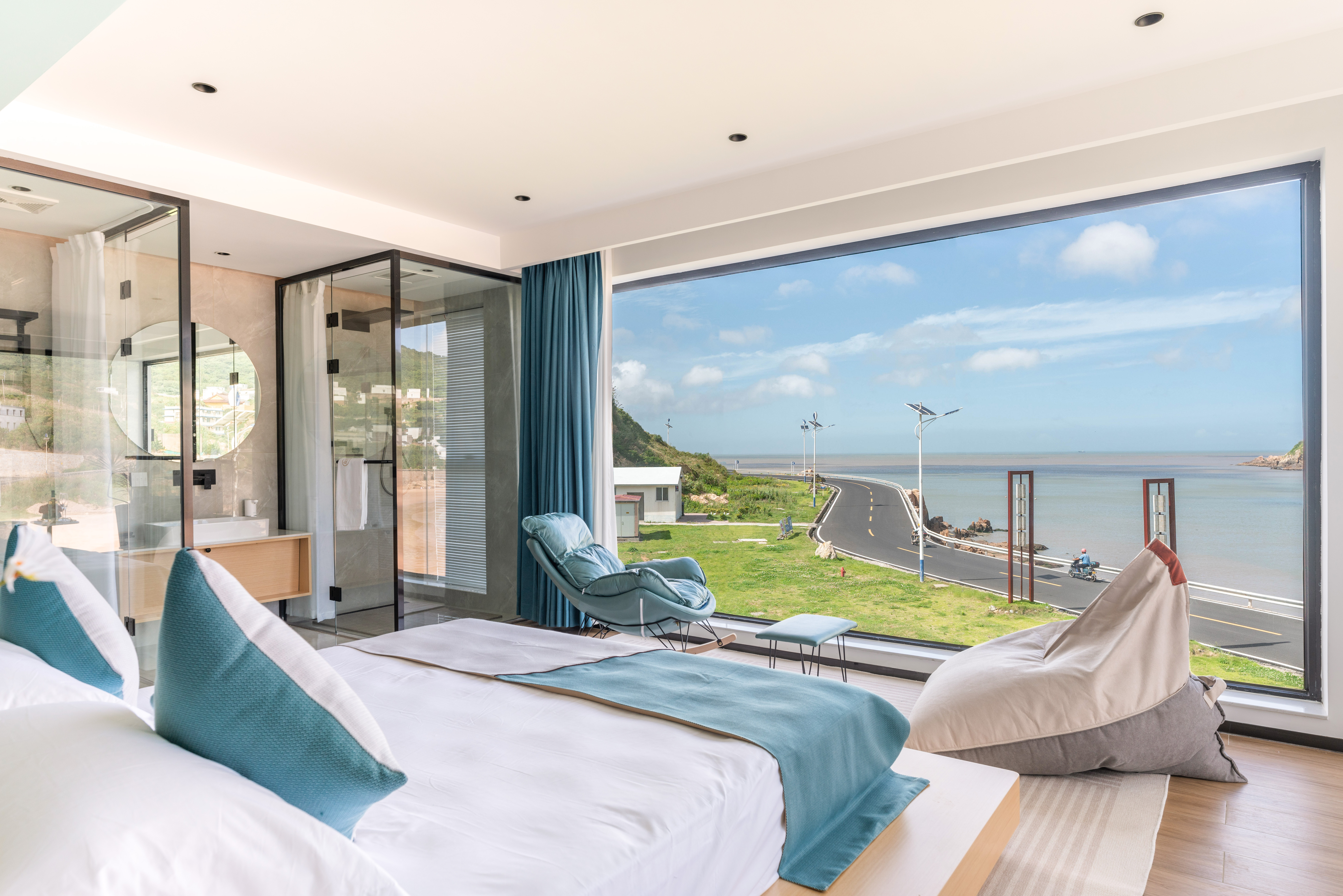 龍利魚·海景投影浴缸大床房