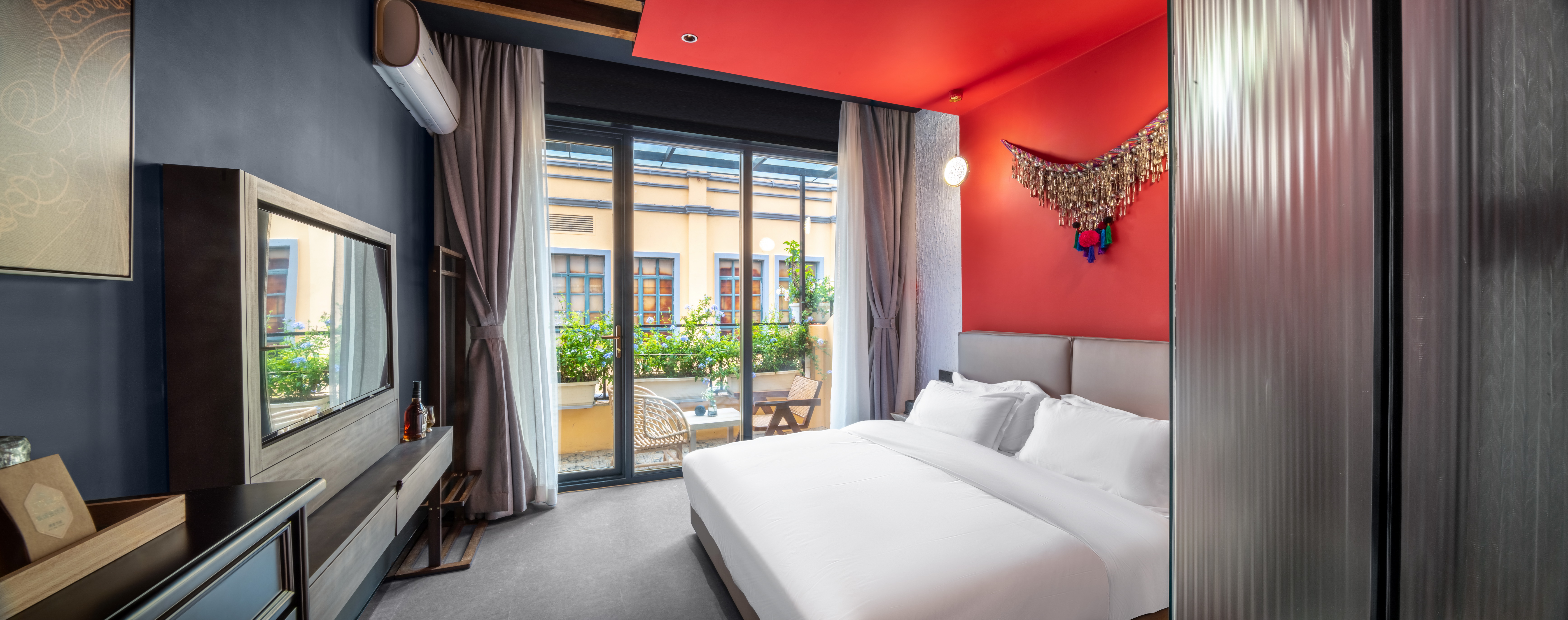 景颇| 阳台格调大床房