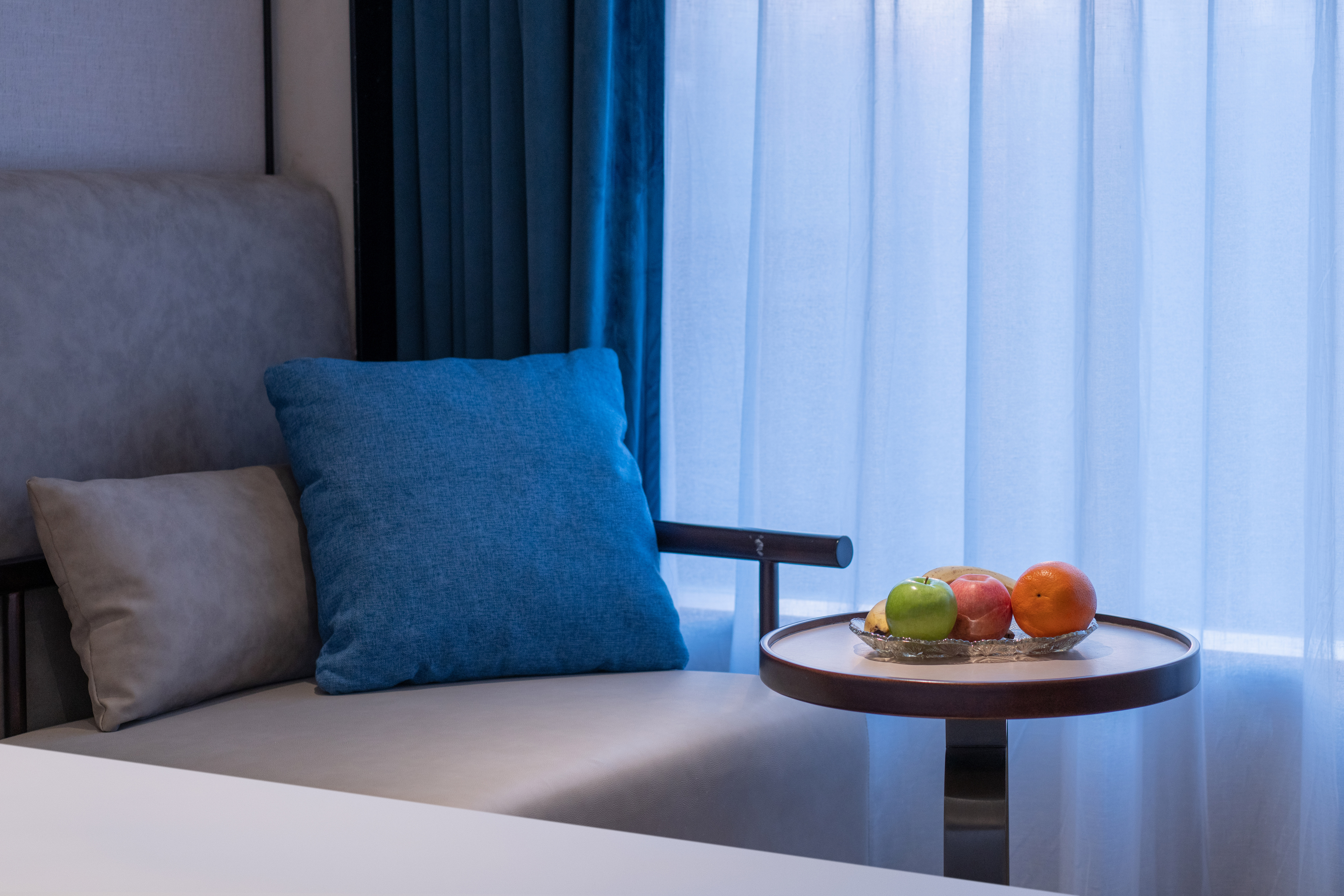 商务大床房（智能客控+深睡枕+小冰箱）