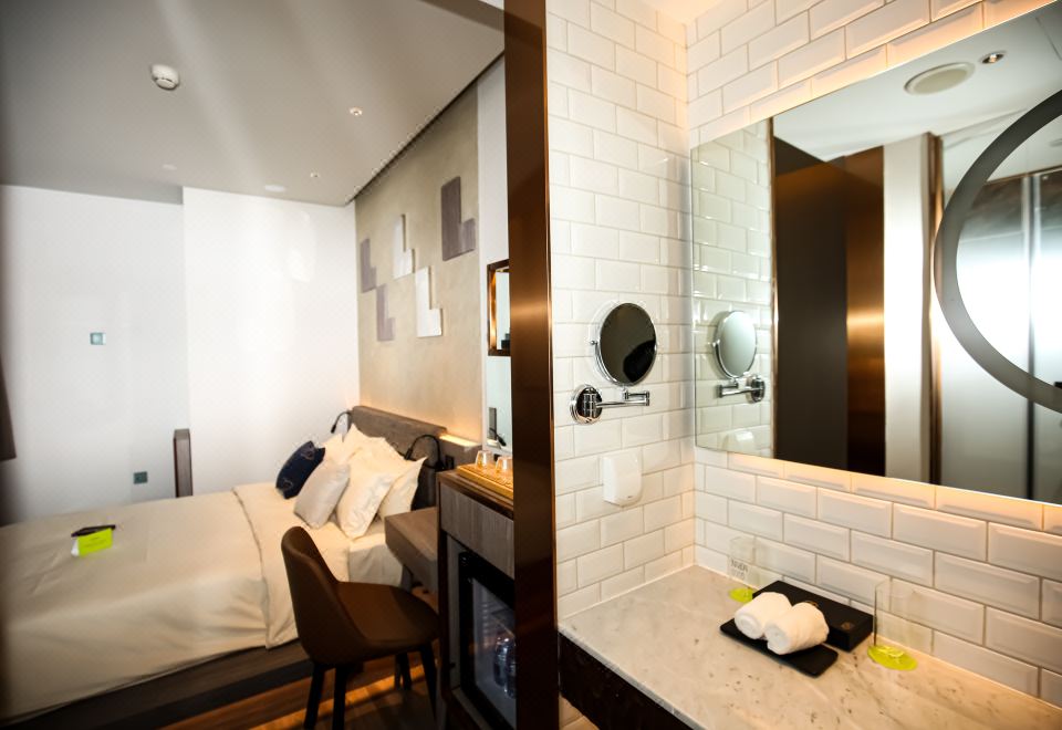 榻榻米大床房（加熱毛巾桿+小冰箱+智能鏡）