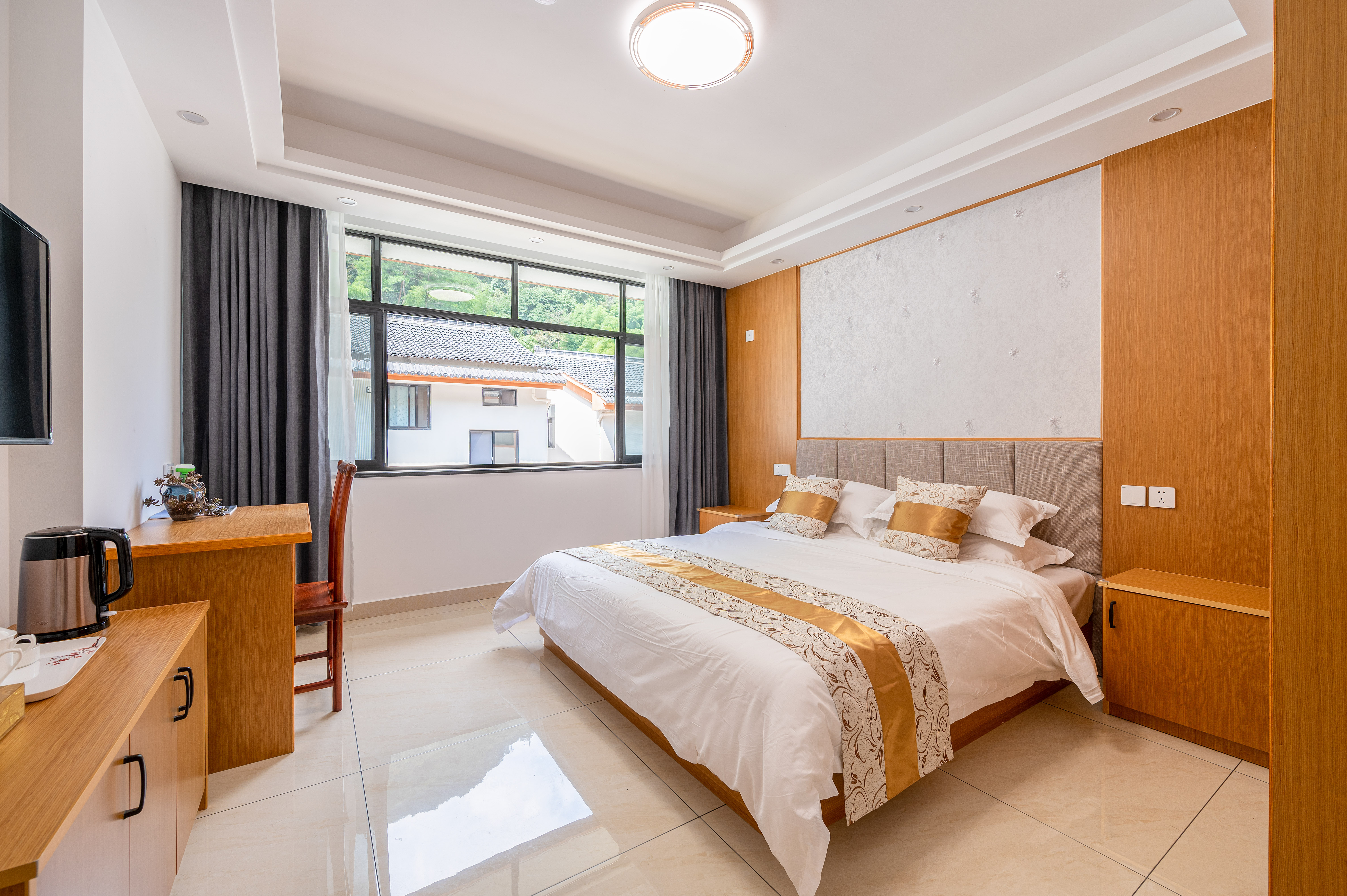 溫馨家庭套房201